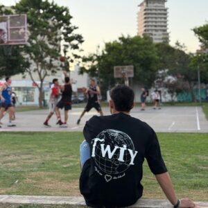 Remera Twiy02 oscura